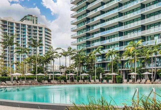 480 NE 31st St Unit 705, Miami, FL 33137 - view of pool