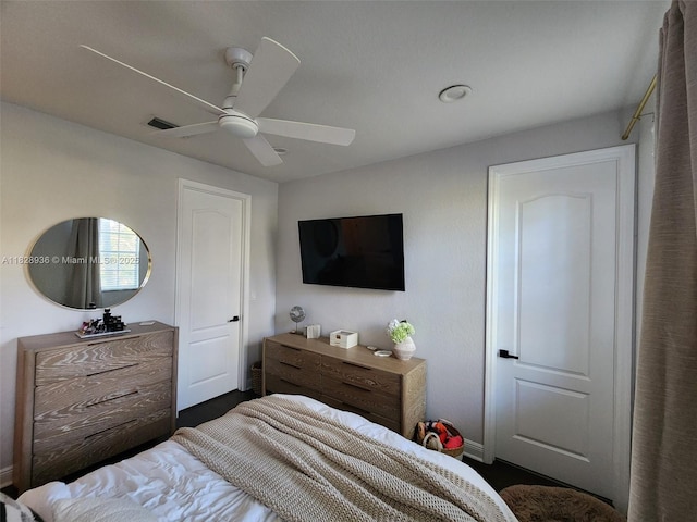 706 SW 147th Ave, Pembroke Pines, FL 33027 - bedroom with ceiling fan