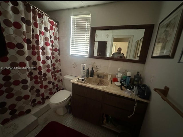 6641 Perry St, Hollywood, FL 33024 - bathroom with vanity, tasteful backsplash, curtained shower, and tile patterned flooring