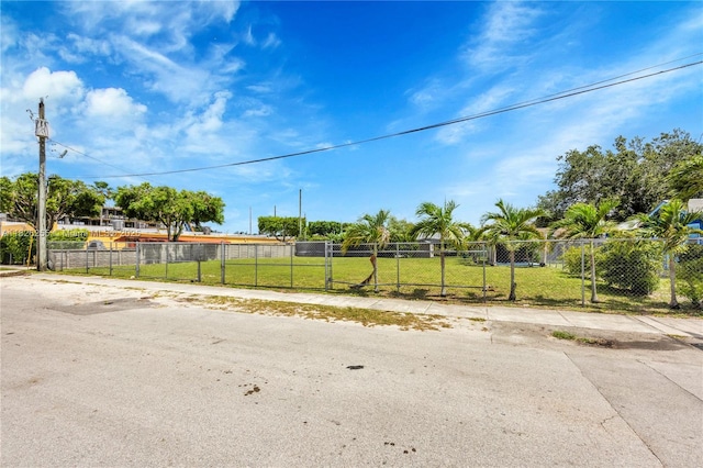 2141 NW 86th St, Miami, FL 33147