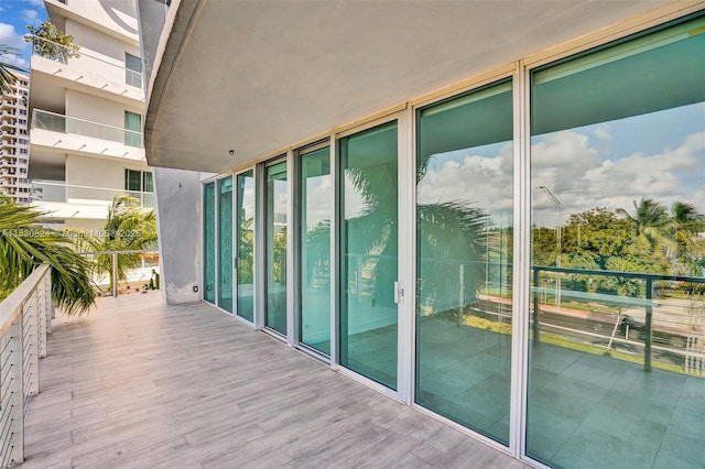 6305 Indian Creek Dr Unit 3B, Miami Beach, FL 33141 - view of balcony