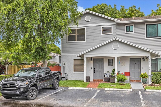 10527 NW 6th St, Pembroke Pines, FL 33026 - multi unit property with uncovered parking and stucco siding