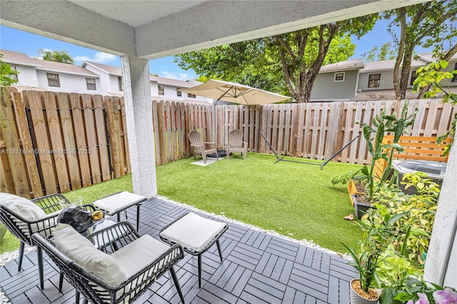 10527 NW 6th St, Pembroke Pines, FL 33026 - fenced backyard with a patio area