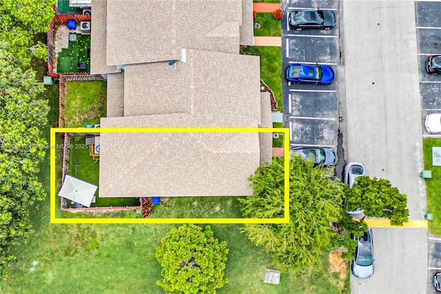 10527 NW 6th St, Pembroke Pines, FL 33026 - aerial view of property's location featuring property boundaries highlighted