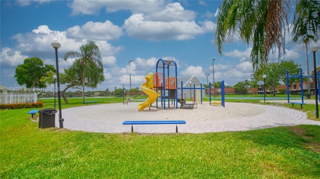 11101 SW 15th Mnr, Davie, FL 33324 - communal playground featuring a lawn