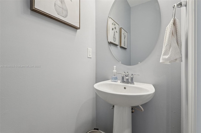 8367 NW 7th Pl Unit 0, Plantation, FL 33324 - bathroom featuring a sink