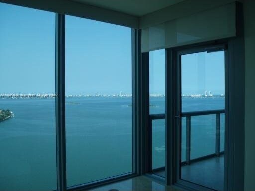 601 NE 36th St Unit 1908, Miami, FL 33137 - photo 2