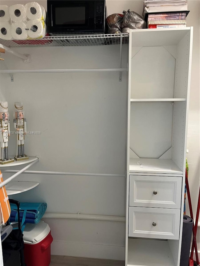 1014 W 68th St, Hialeah, FL 33014 - view of closet