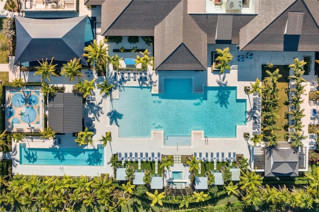 9369 Crestview Cir, Palm Beach Gardens, FL 33412 - aerial view of a pool