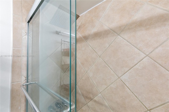 6770 Indian Creek Dr Unit 7A, Miami Beach, FL 33141 - bathroom featuring a tile shower