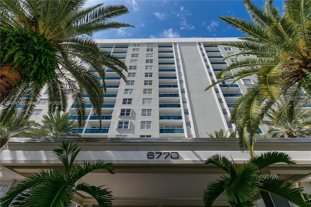 6770 Indian Creek Dr Unit 7A, Miami Beach, FL 33141 - view of apartment building / complex
