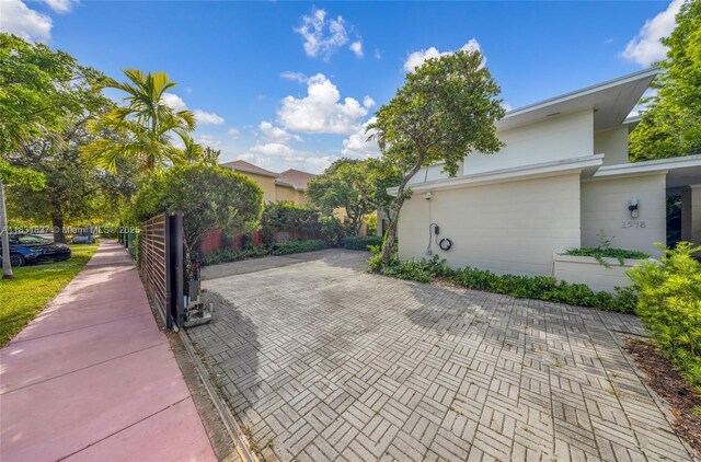 1548 Biarritz Dr, Miami Beach, FL 33141 - photo 34