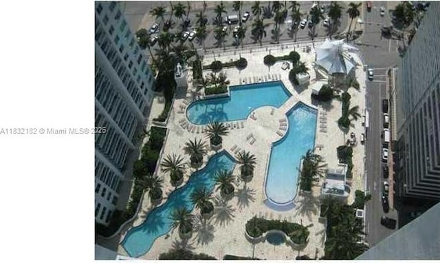 253 NE 2nd St Unit 2806, Miami, FL 33132 - bird's eye view of a pool