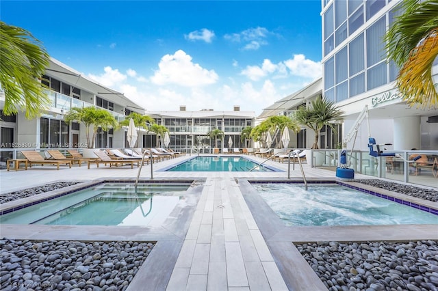 1100 Biscayne Blvd Unit 4305, Miami, FL 33132 - community pool with a community hot tub and a patio