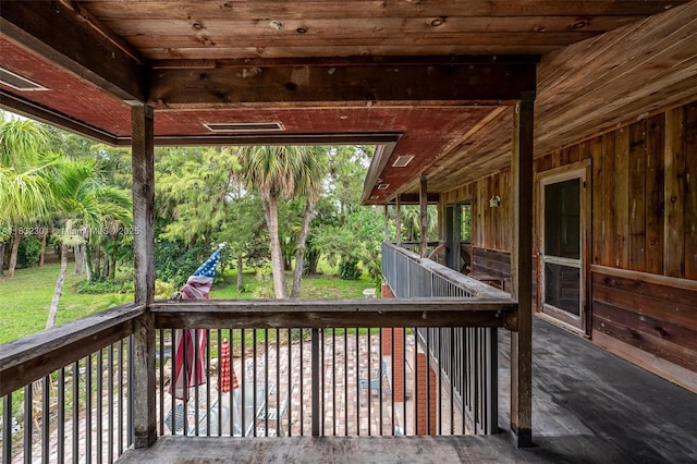 576 Marshall Rd, West Palm Beach, FL 33413 - view of wooden deck