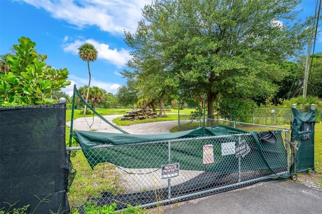 576 Marshall Rd, West Palm Beach, FL 33413 - view of home's community featuring view of scattered trees