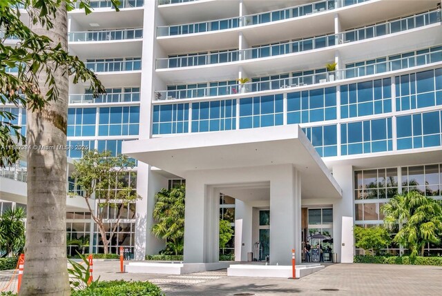 2020 N Bayshore Dr Unit 3408, Miami, FL 33137 - view of apartment building / complex