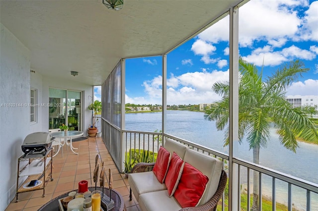 10700 NW 66th St Unit 308, Doral, FL 33178 - sunroom / solarium with a water view
