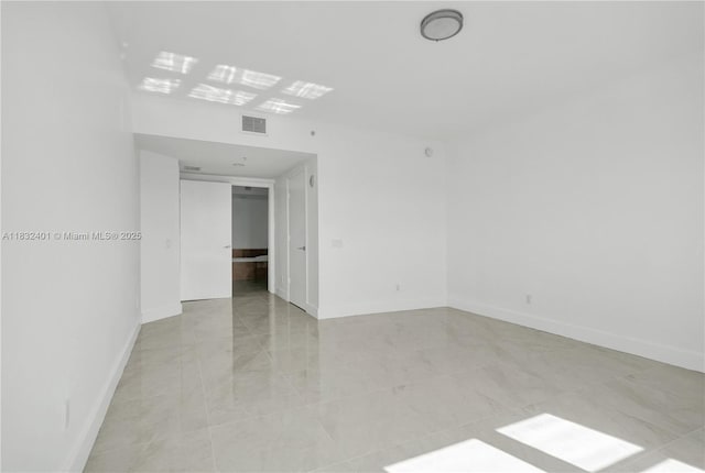 14951 Royal Oaks Ln Unit 806, North Miami, FL 33181 - unfurnished room featuring baseboards