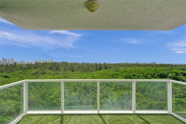 14951 Royal Oaks Ln Unit 806, North Miami, FL 33181 - balcony with a view of trees