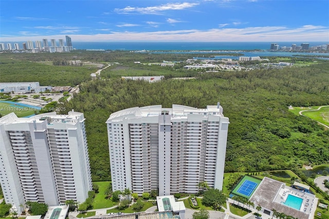 14951 Royal Oaks Ln Unit 806, North Miami, FL 33181 - view of urban area with a heavily wooded area and a pool area