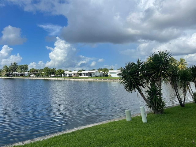 8312 NW 59th St, Tamarac, FL 33321 - water view