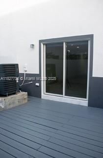 964 N 18th Ct, Hollywood, FL 33020 - view of deck
