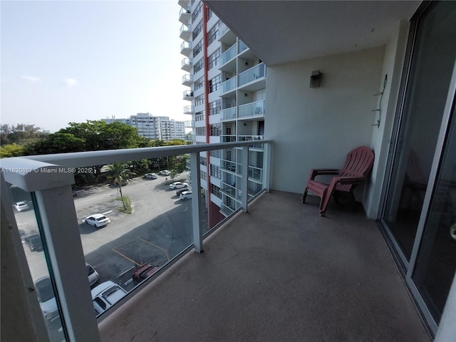 1351 NE Miami Gardens Dr Unit 513E, Miami, FL 33179 - view of balcony