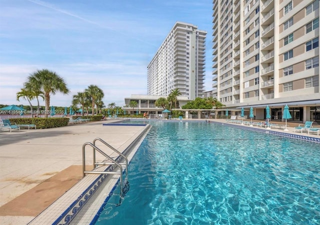 300 Bayview Dr Unit 1801, Sunny Isles Beach, FL 33160 - view of community pool