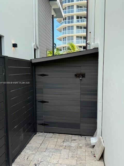 324 Balboa St, Hollywood, FL 33019 - photo 48