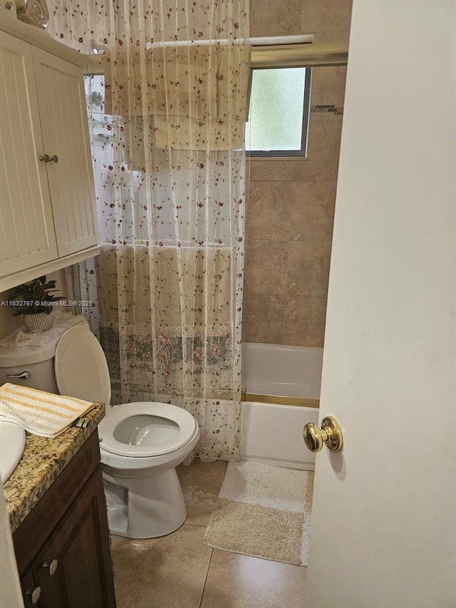 1521 W 42nd Pl Unit 18, Hialeah, FL 33012 - bathroom featuring vanity, shower / bath combination with curtain, and tile patterned floors