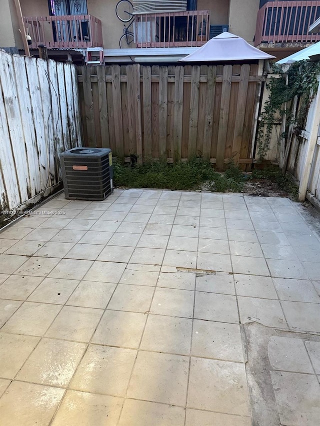 2341 W 66th Pl Unit 103, Hialeah, FL 33016 - view of patio / terrace