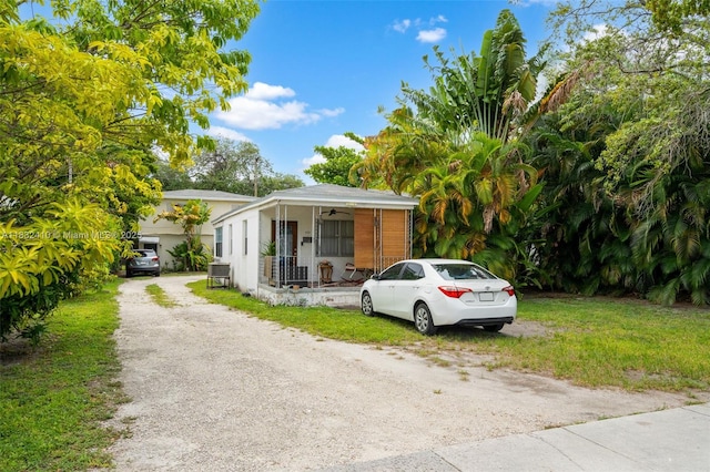 633 De Soto Dr, Miami Springs, FL 33166 - photo 2