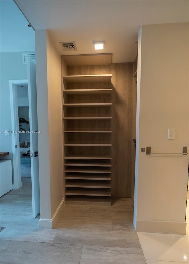 45 SW 9th St Unit 1705, Miami, FL 33130 - view of closet