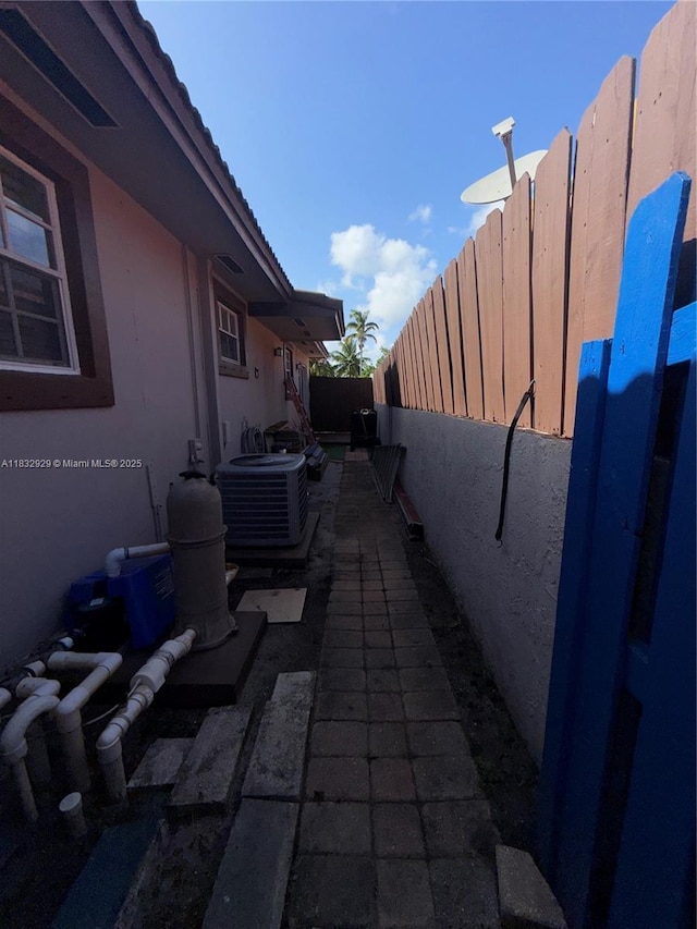 5720 SW 39th St, West Park, FL 33023 - photo 32
