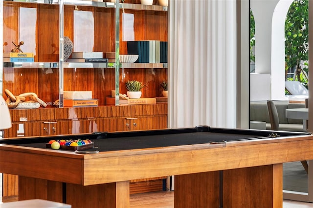 2655 S Bayshore Dr Unit 2012, Miami, FL 33133 - game room featuring billiards and arched walkways