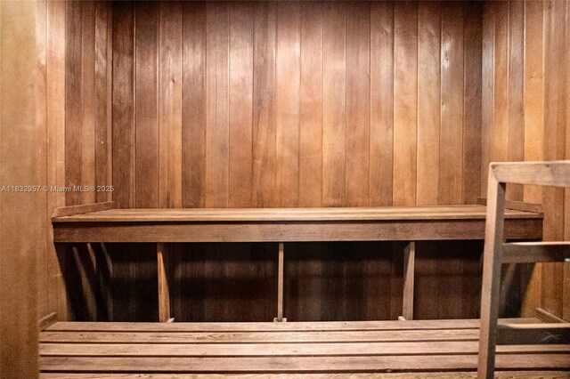 2500 NE 135th St Unit C711, North Miami, FL 33181 - sauna with wooden walls
