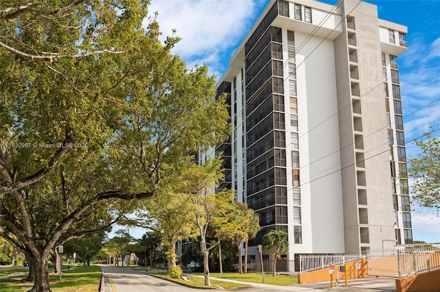 2500 NE 135th St Unit C711, North Miami, FL 33181 - view of property
