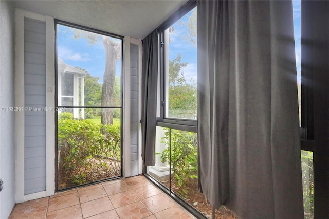 933 NE 199th St Unit 102, Miami, FL 33179 - photo 22