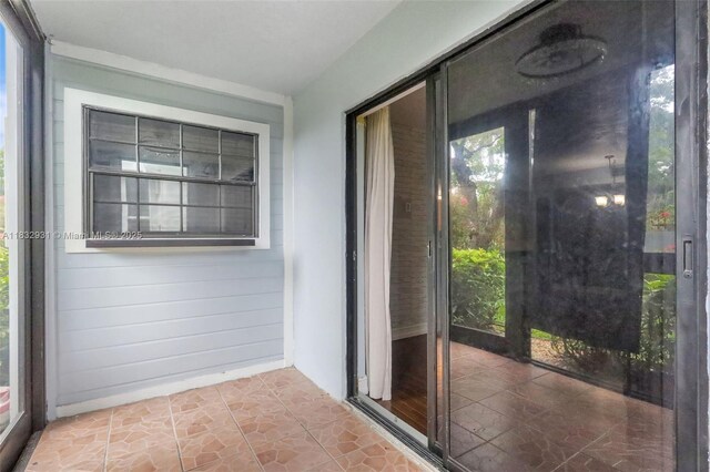 933 NE 199th St Unit 102, Miami, FL 33179 - photo 24