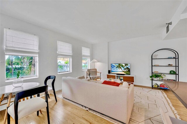 802 Euclid Ave Unit 302, Miami Beach, FL 33139 - photo 4