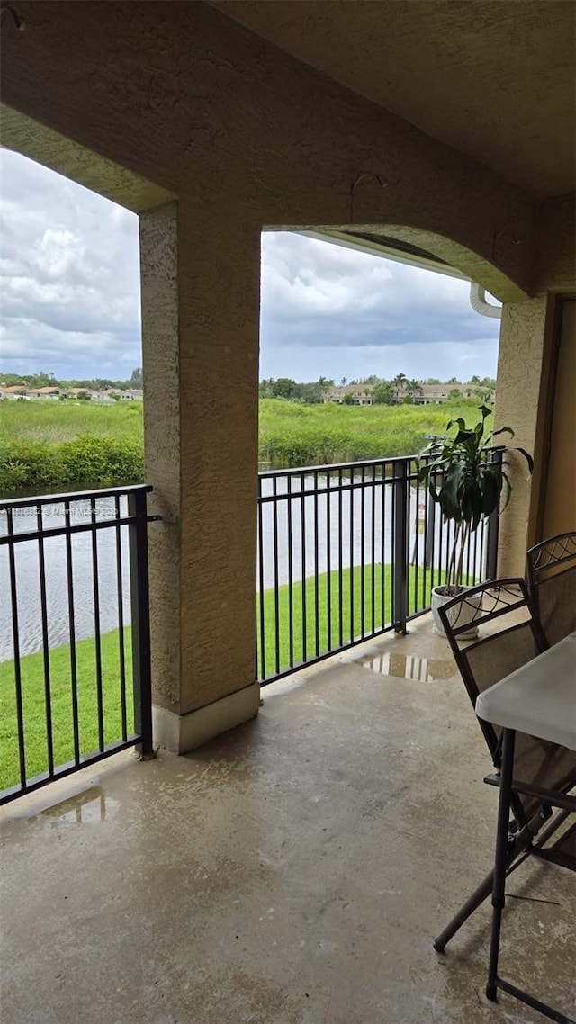 230 SW 117th Ter, Pembroke Pines, FL 33025 - balcony with a water view
