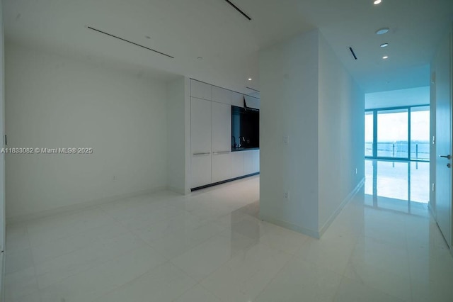 300 Biscayne Blvd Way Unit 4603, Miami, FL 33131 - empty room with baseboards and recessed lighting
