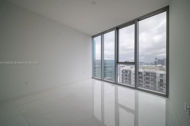 300 Biscayne Blvd Way Unit 4603, Miami, FL 33131 - empty room featuring expansive windows and a view of city