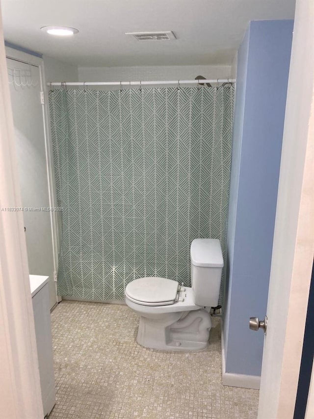 3703 NE 166th St Unit 905, North Miami Beach, FL 33160 - full bath featuring vanity and tile patterned flooring
