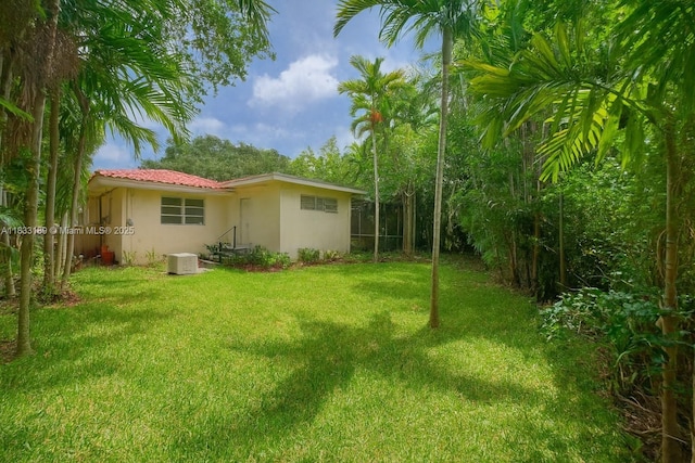 1180 NE 102nd St, Miami Shores, FL 33138 - view of grassy yard