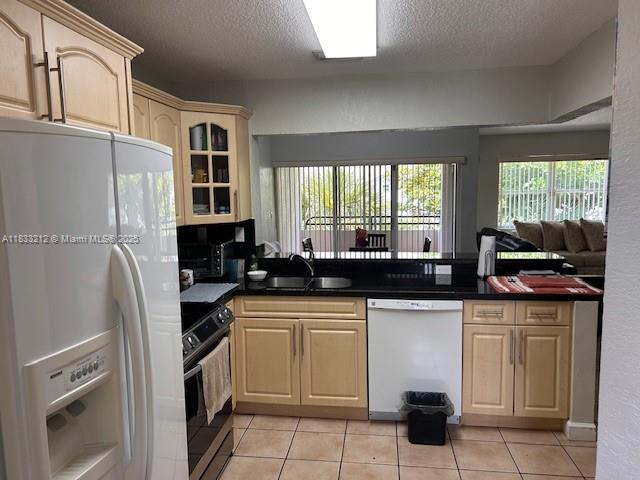 11201 NW 7th St Unit 204, Sweetwater, FL 33172 - photo 3