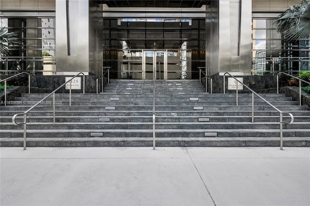 1425 Brickell Ave Unit 42E, Miami, FL 33131 - view of home's community