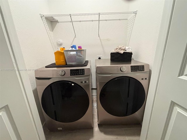 830 SE 19th St, Homestead, FL 33034 - laundry room featuring washer and dryer