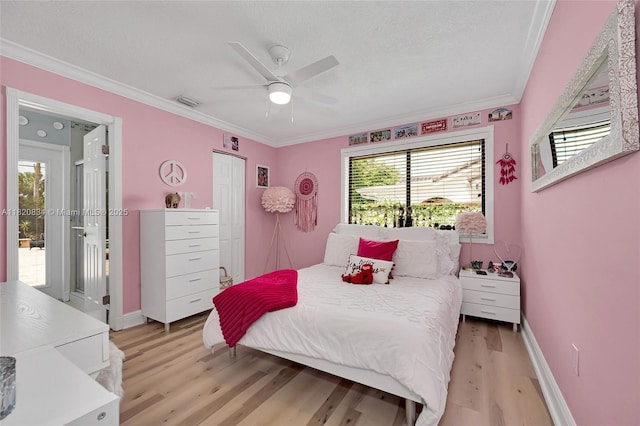 14460 Glencairn Rd, Miami Lakes, FL 33016 - bedroom with light wood-style floors, ornamental molding, ceiling fan, and a closet